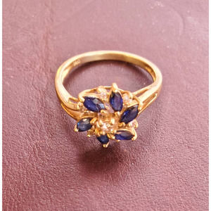 14k ring with sapphire blue stones